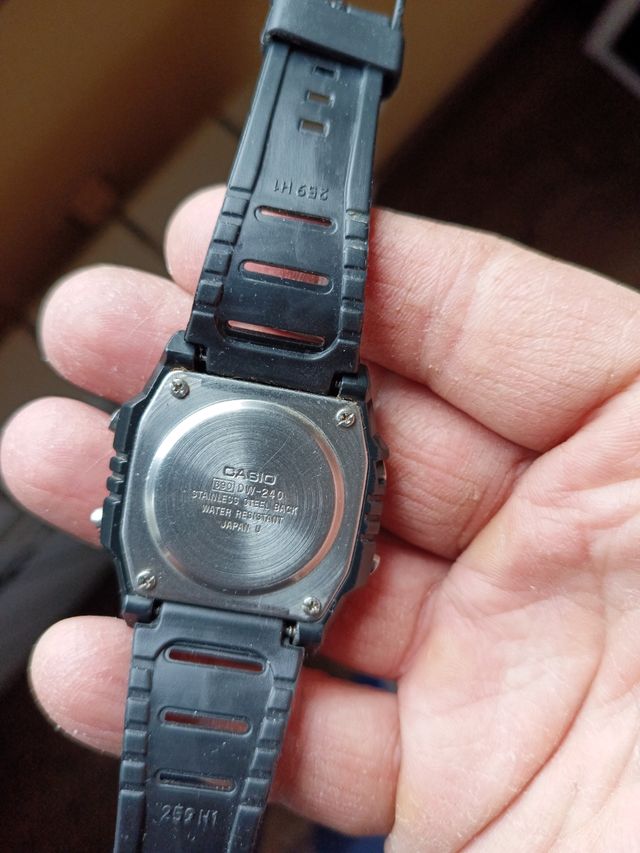 Reloj Casio DW-240 vintage