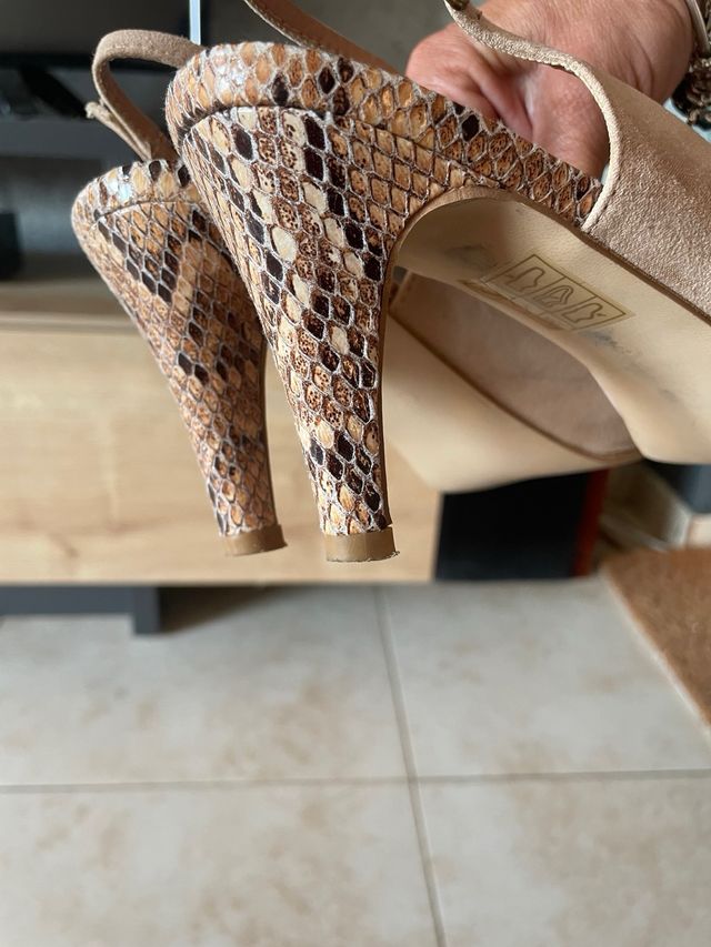 Sandalias tacón beige Barminton