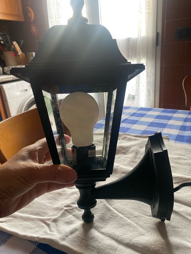 Lampada a muro da esterno
