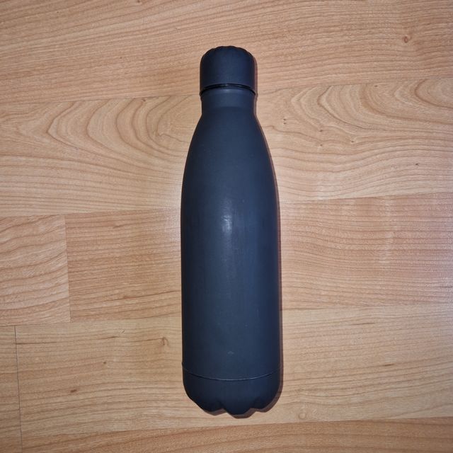 Botella metálica para agua