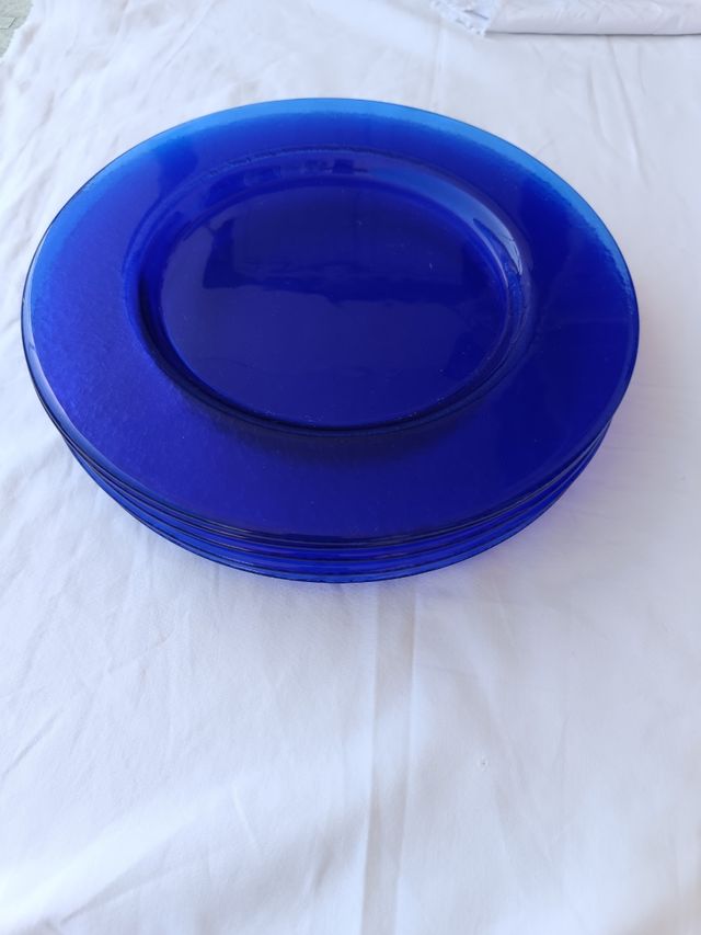 Set N.5 sottopiatti in cristallo blu.