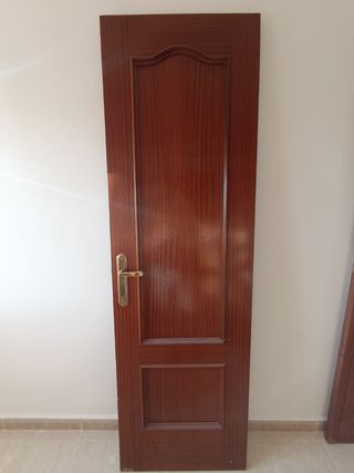 Puerta madera 62cm