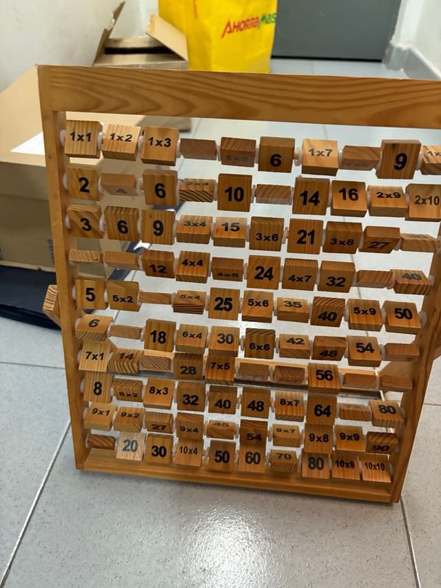 Gioco di matematica in legno