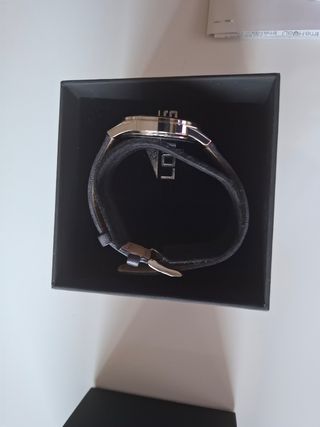Reloj Lotus