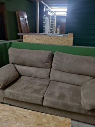 Sofá beige microfibra - Cómodo