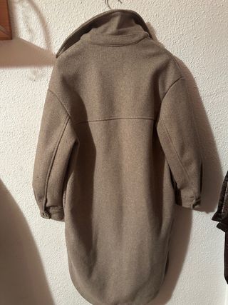 Abrigo Bershka beige