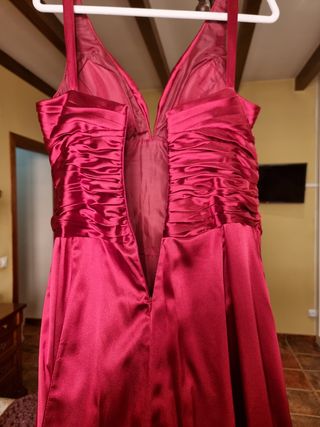 Vestido burdeos fiesta