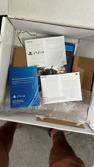 PS4 (PlayStation 4) 500gb - Batman Arkham Knight
