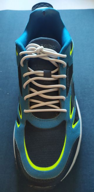 Zapatillas Reebok de trekking.