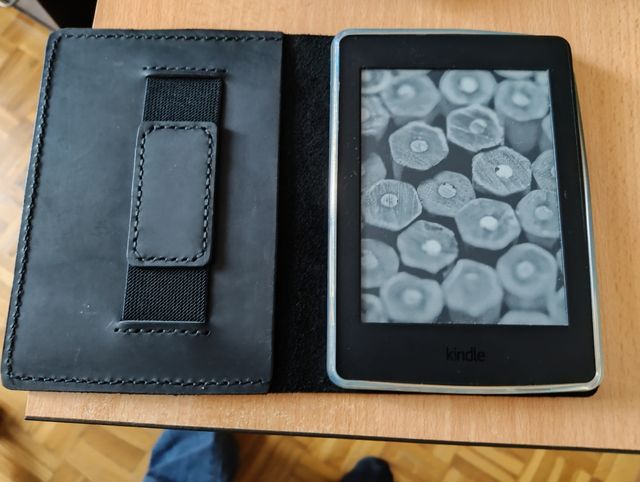 Cover per kindle in pelle