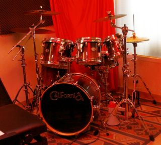Batería acústica COMPLETA California