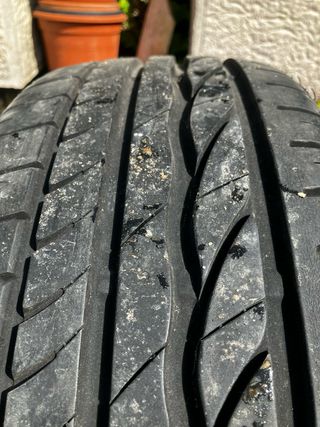 Neumático Bridgestone