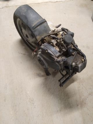 Motor piaggio fly 50 4t