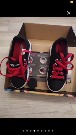 Zapatillas Heelys con ruedas. N30