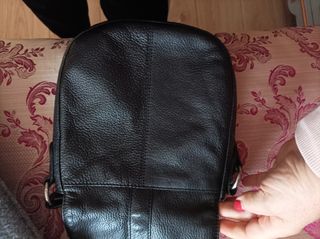 Con el bolso grande regalo el otro de bandolera 