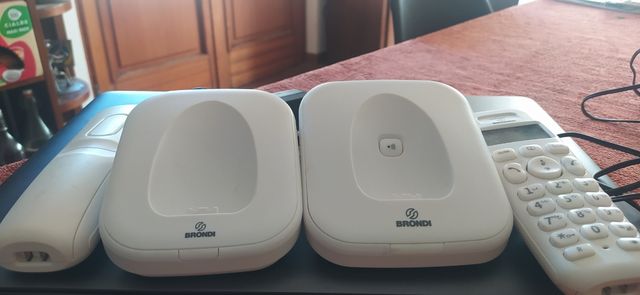 2 Telefoni Cordless Brondi bianchi