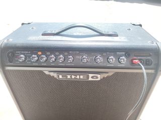 Line 6 Spider IV 75 Guitarra