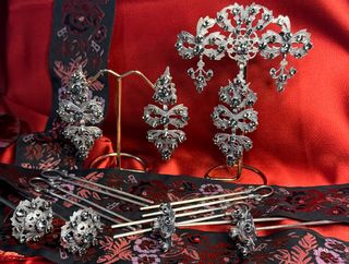 Nuevo! Aderezo de fallera