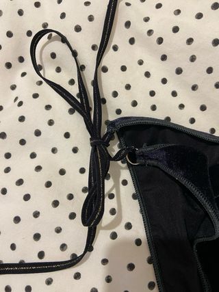 Braguita bikini terciopelo Oysho talla L