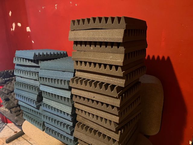 Planchas acústicas - Espuma insonorizante