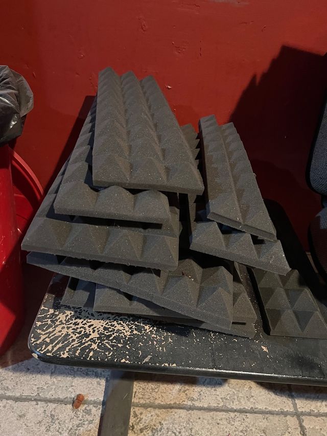 Planchas acústicas - Espuma insonorizante