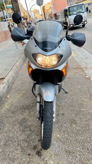 Honda Transalp XL650V - Moto Trail