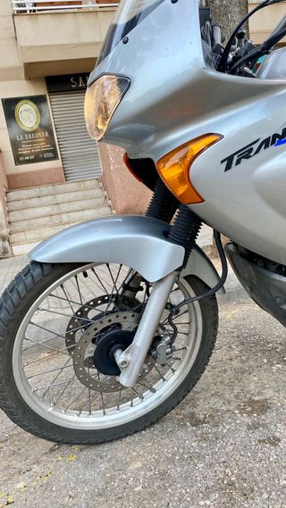 Honda Transalp XL650V - Moto Trail