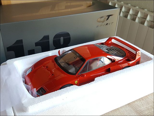 Ferrari F40 GT Spirit 1:18 maqueta