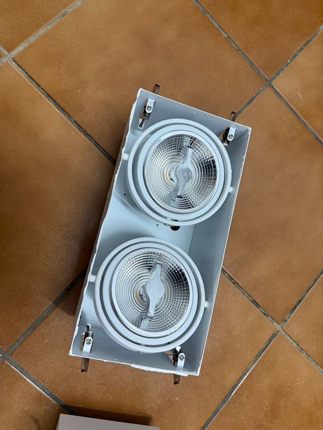 Focos LED empotrables techo