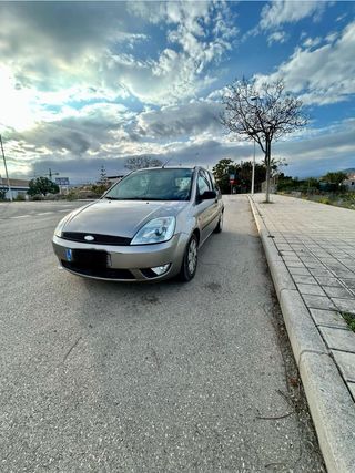 Ford Fiesta 2005 (URGE VENTA)