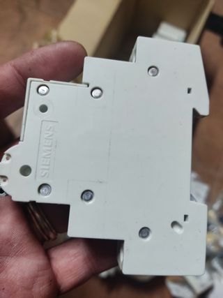 11 Interrupt. Siemens 5TE8141 20A