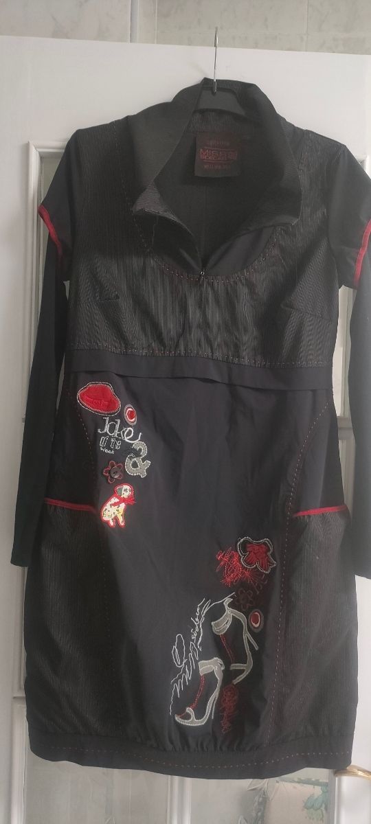 Vestido negro Muser bordado