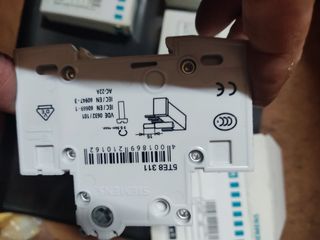 5 interruptores Siemens 5TE8 311 - 32A