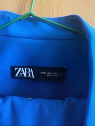 Traje azul de Zara