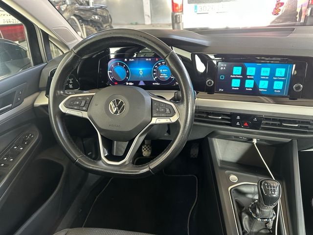 Volkswagen Golf 2021