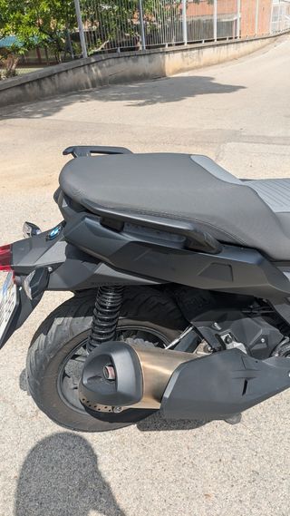 BMW C400X - Scooter casi nuevo
