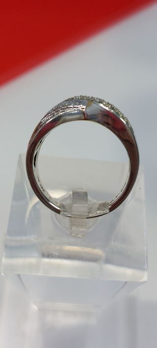Anillo diamantes.