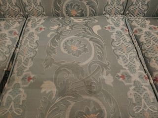 Sofá y dos sillones