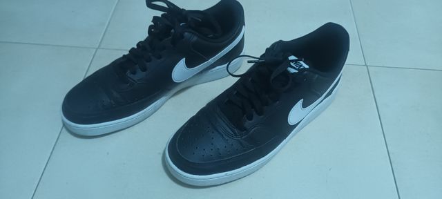Nike court negro