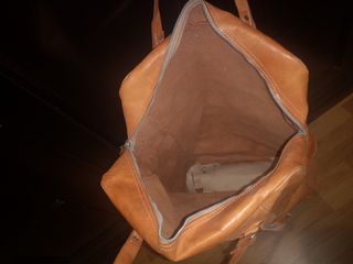 Maleta cuero, bolso zapatero, ruedas. Vintage 