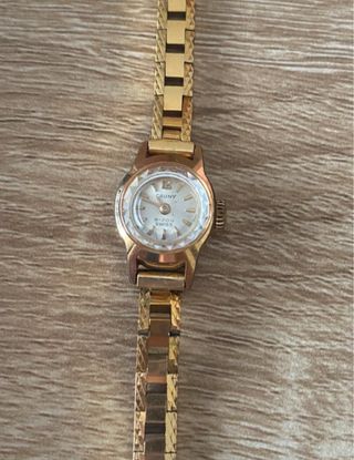Reloj pulsera de cuerda chapado en oro