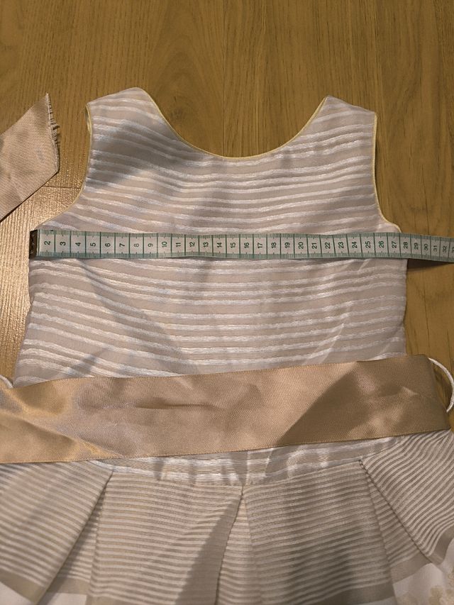Vestido ceremonia beige niña