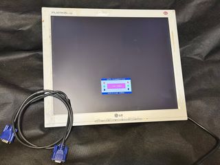 Monitor LG para ordenador, 17 pulgadas.