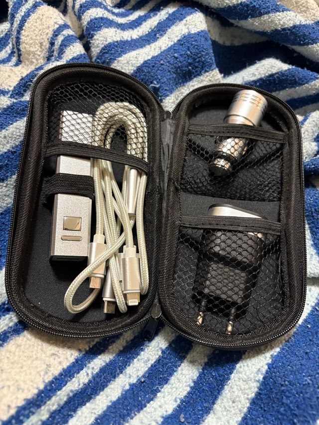OCASION!! cargador viaje a estrenar con powerbank