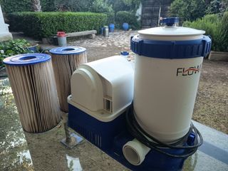 Depuradora piscina 9500 litros/hora.