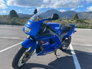 Yamaha FZR1000 GENESIS EXUP Clásica deportiva 1993