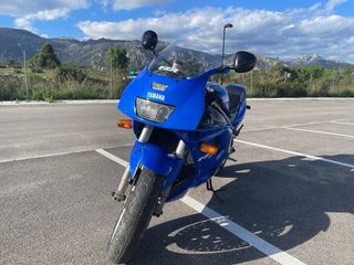 Yamaha FZR1000 GENESIS EXUP Clásica deportiva 1993