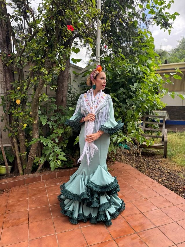 Traje Flamenca Verde Talla 40 - NUEVO