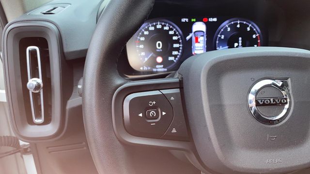 VOLVO XC40 todoterreno 2.0 T4 AUTO 5P