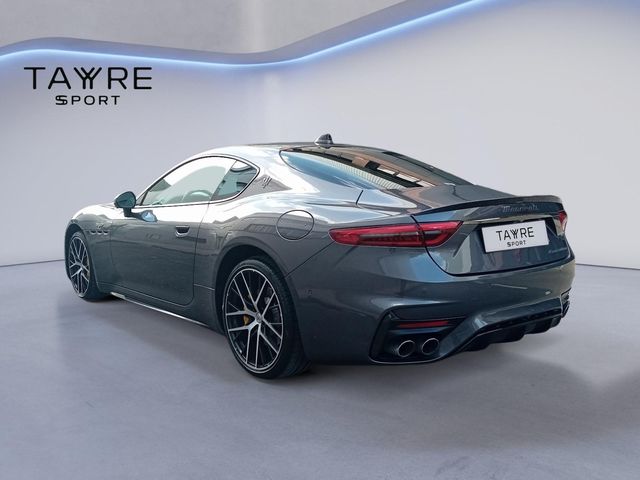 Maserati GranTurismo Trofeo V6 550CV AWD